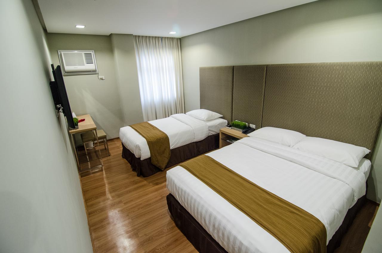 Madison Hotel Phl Iloilo Extérieur photo