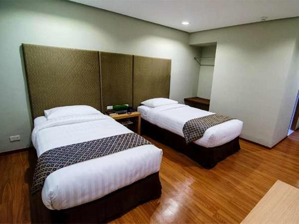 Madison Hotel Phl Iloilo Extérieur photo