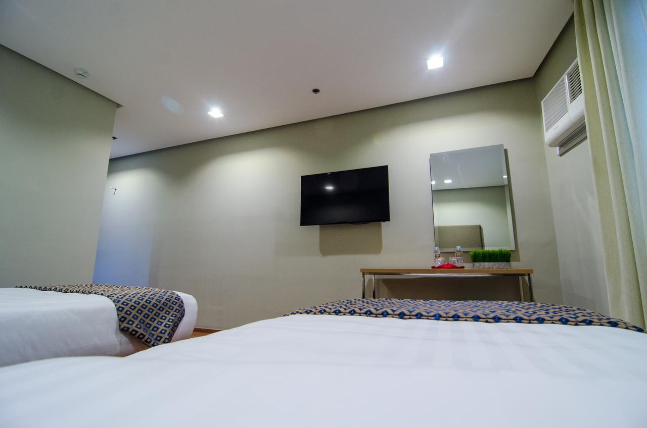 Madison Hotel Phl Iloilo Extérieur photo